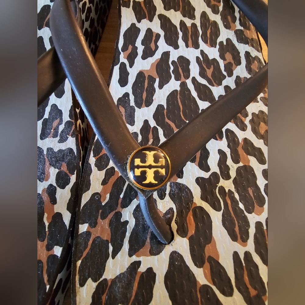 Sandals - Picture 2 of 4